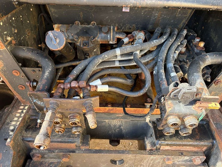caterpillar-ch75c-image-36