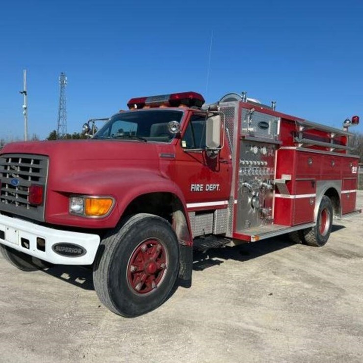 1996 FORD F700