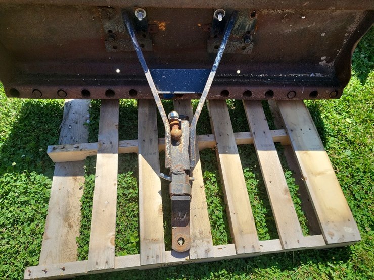 skid-loader-mounted-reece-receiver-hitch-image-8