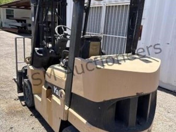 yale-gec-080-forklift-image-7