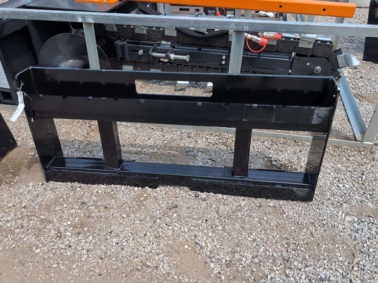 (1)-wolverine-skid-steer-attachment-pff2-13-45w-image-1