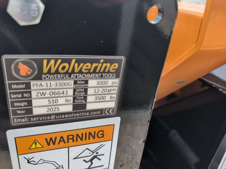 (1)-wolverine-skid-steer-pallet-fork-hydraulic-adjustable-pfa-11-3300g-image-4