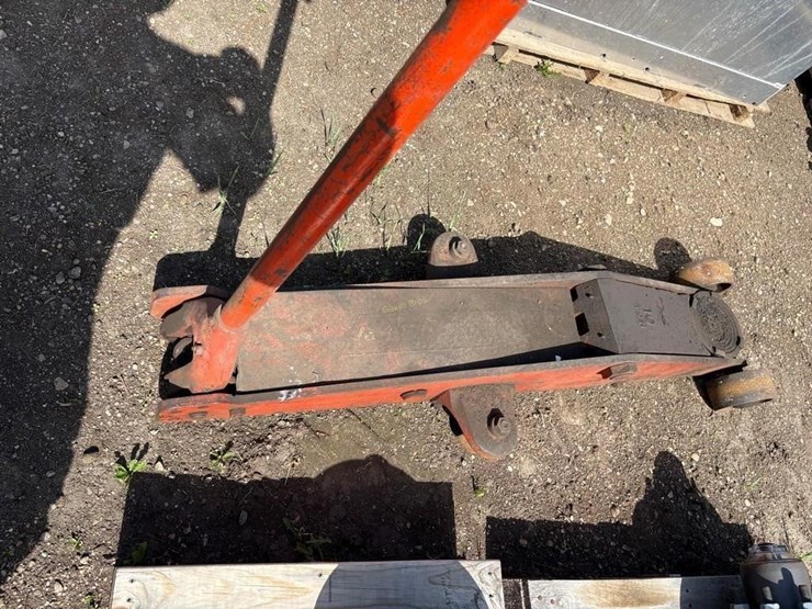floor-jack-image-3
