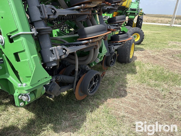 2023-john-deere-n560-image-19