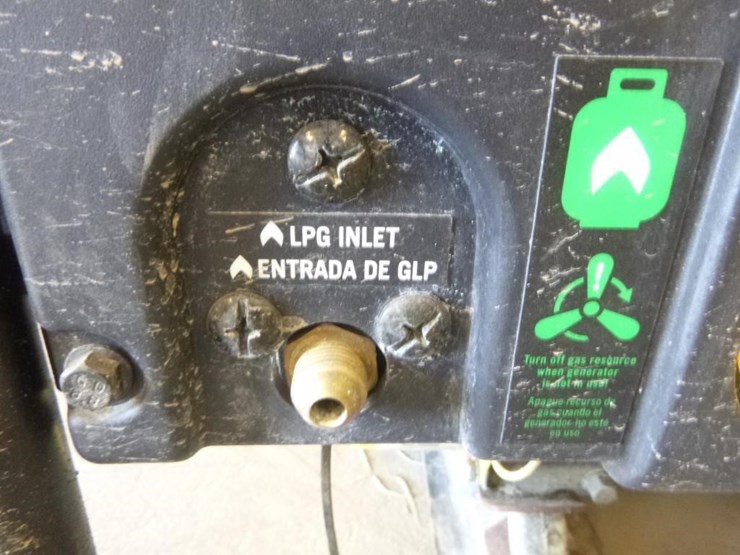champion-dual-fuel-generator-image-8