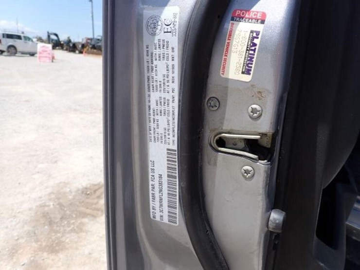 2022-dodge-ram-5500-image-31
