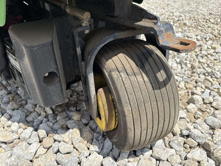 john-deere-f525-image-8