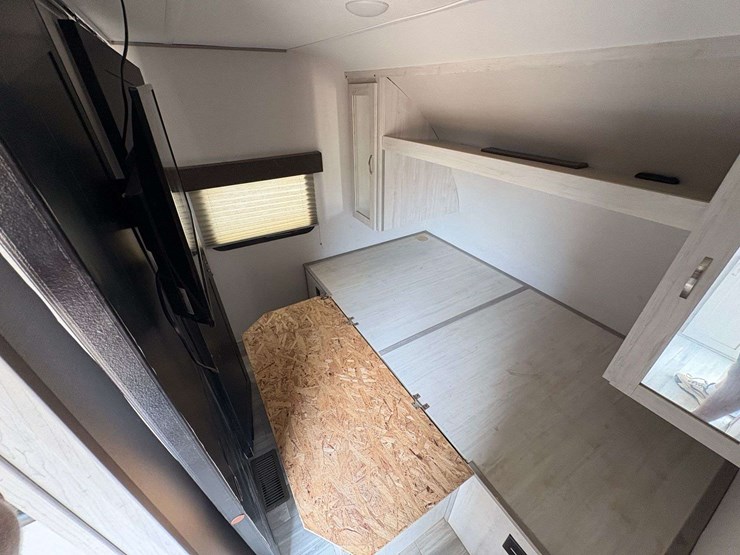 2022-forrest-river-tracer-27'-travel-trailer-image-18