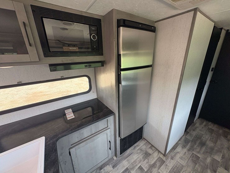 2021-keystone-kodiak-se-travel-trailer-image-23