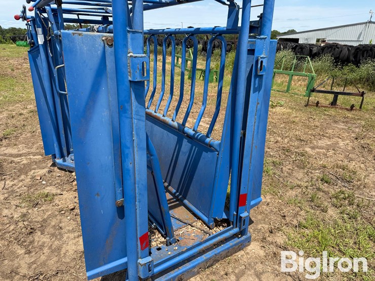 priefert-squeeze-chute-image-20