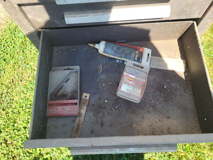 portable-tool-box-and-bolt-bins-w/contents-image-11