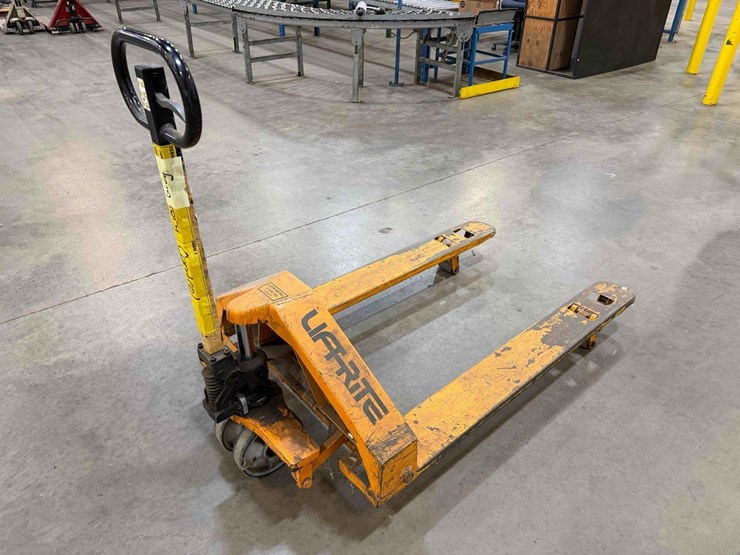 manual-pallet-jack-image-5
