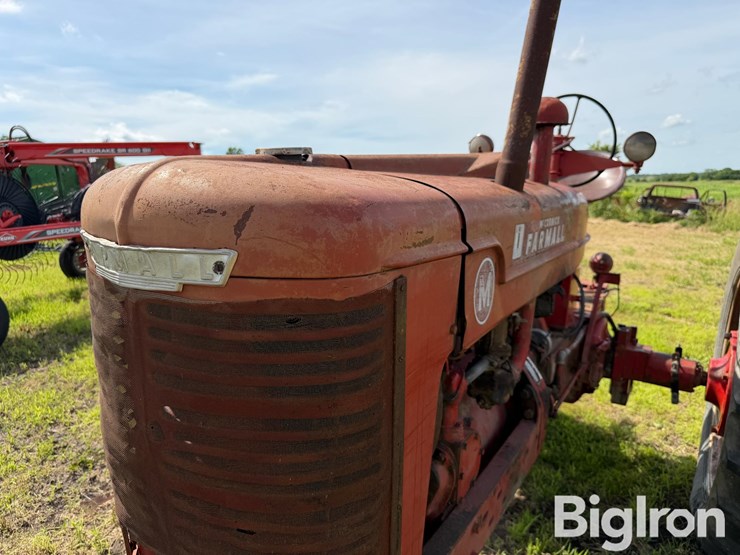 1950-farmall-m-2wd-tractor-image-11