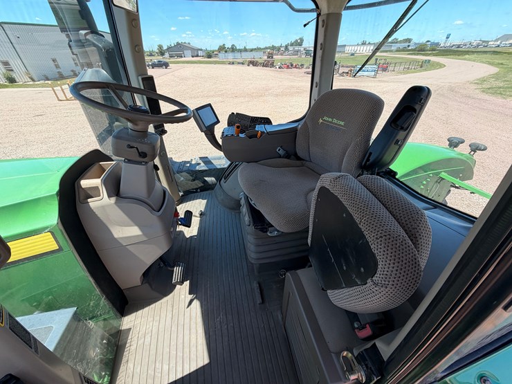 2014-john-deere-9510r-image-12
