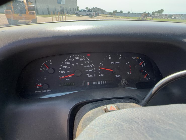 2004-ford-350-image-19