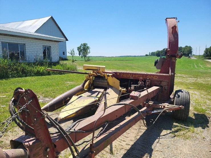 new-holland-890-image-11