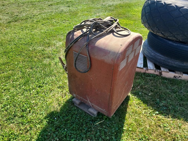 lincoln-ideal-arc-180-stick-welder---220-volt-image-5