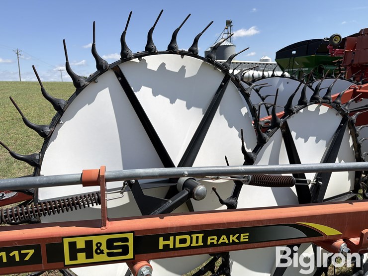 2020-h&s-hd8117-17-wheel-hay-rake-image-11