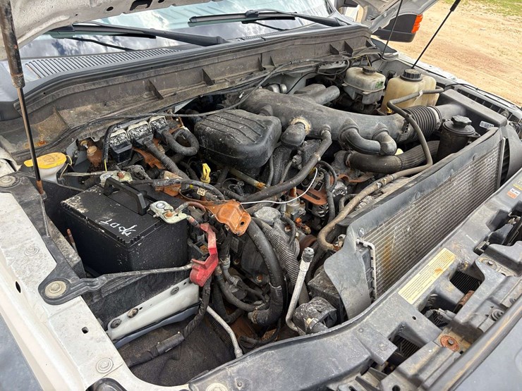 2016-ford-f550-image-39