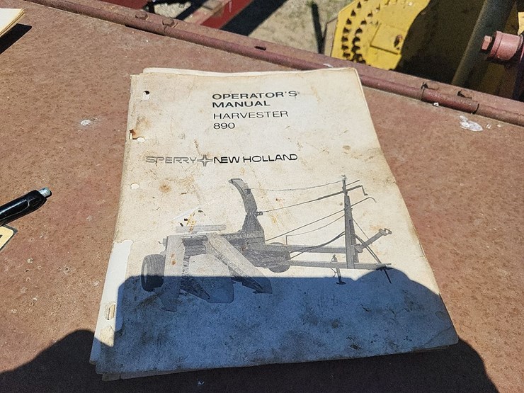 new-holland-890-image-35