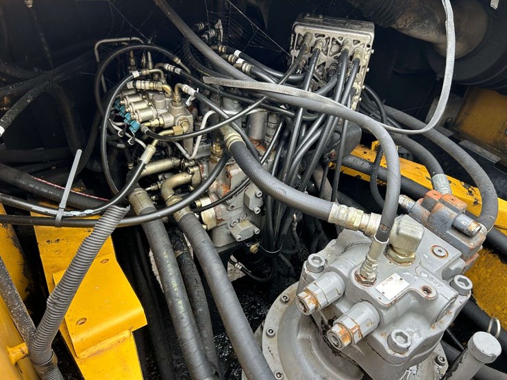 2006-deere-350d-lc-image-35