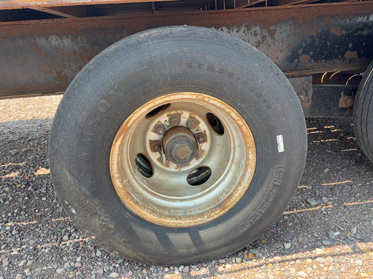 2016-dct-830gs38-gooseneck-trailer-image-16