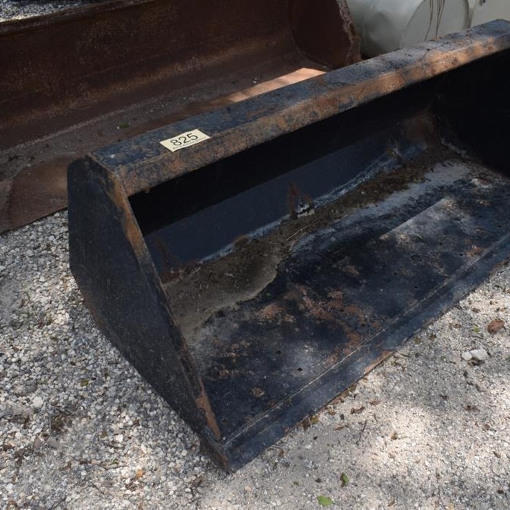 6' LOADER BUCKET