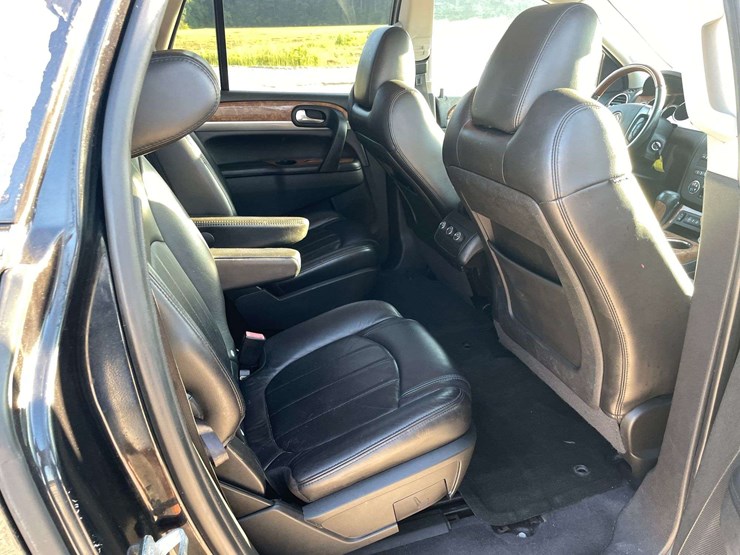 2012-buick-enclave-image-16
