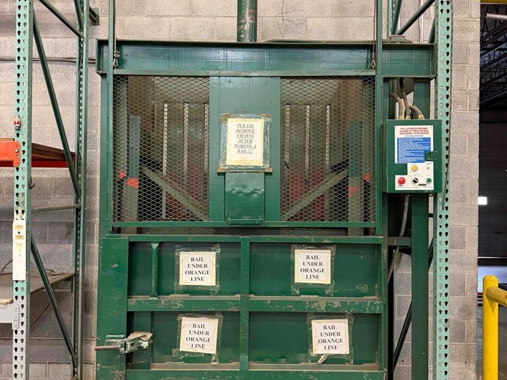 philidelphia-tramrail-2300-hd-vertical-baler-image-9