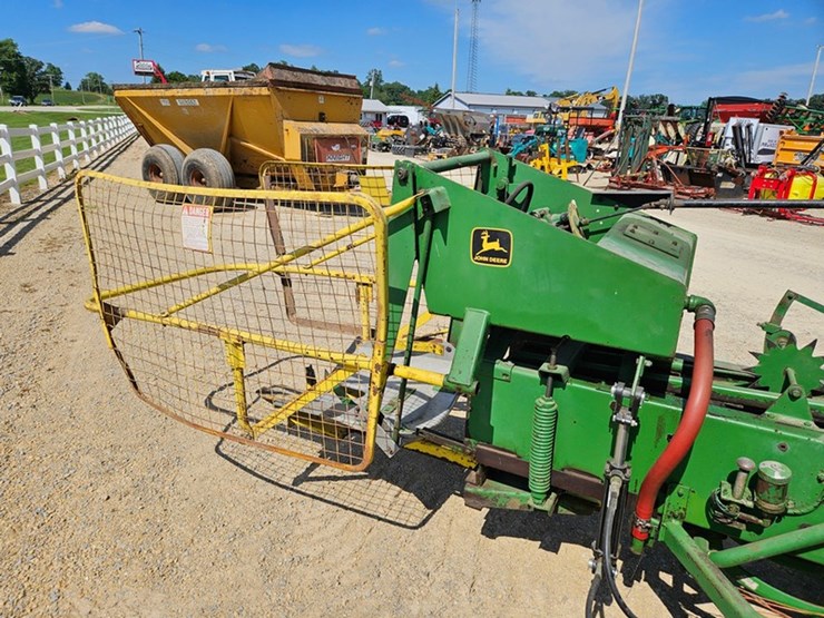 john-deere-346-image-21