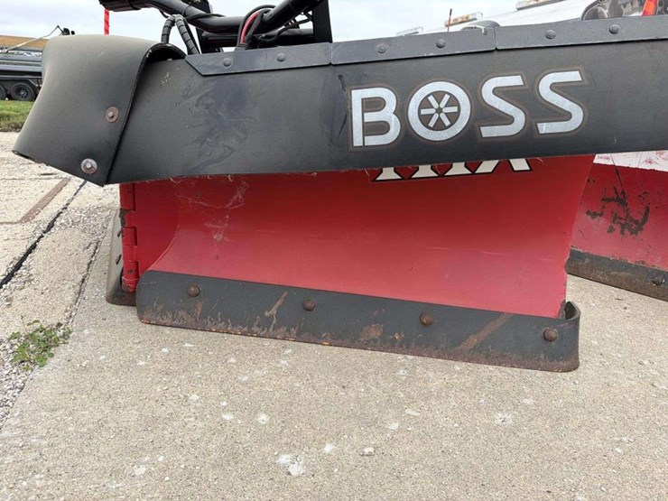 boss-7ft6in-htx-v-snow-plow-image-7