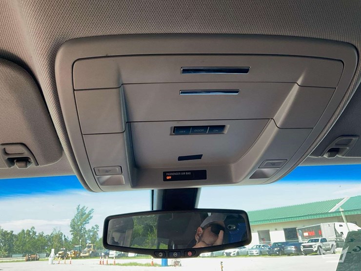 2018-chevrolet-tahoe-image-18