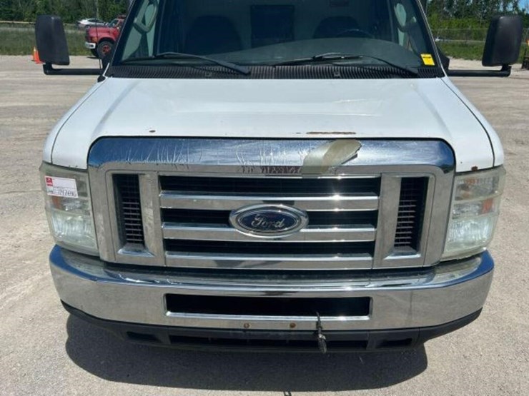 2008-ford-e450-image-30