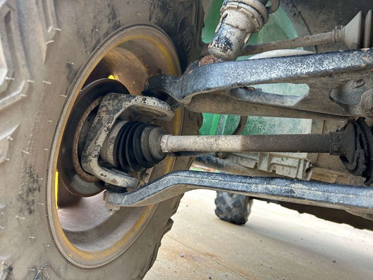 2011-john-deere-gator-image-23