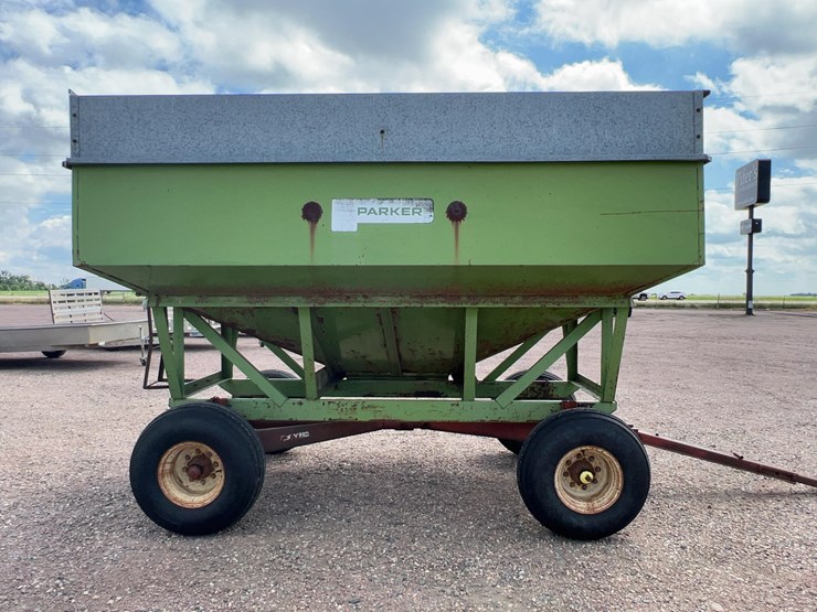 parker-5010b-gravity-wagon-image-7