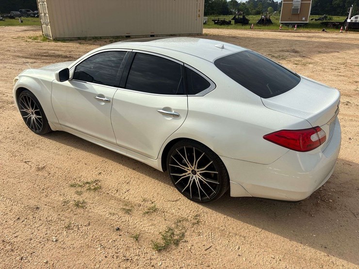 2013-infiniti-m37-4-door-sedan-(156,834-miles)-image-2