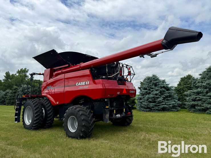 2023-case-ih-8250-image-7