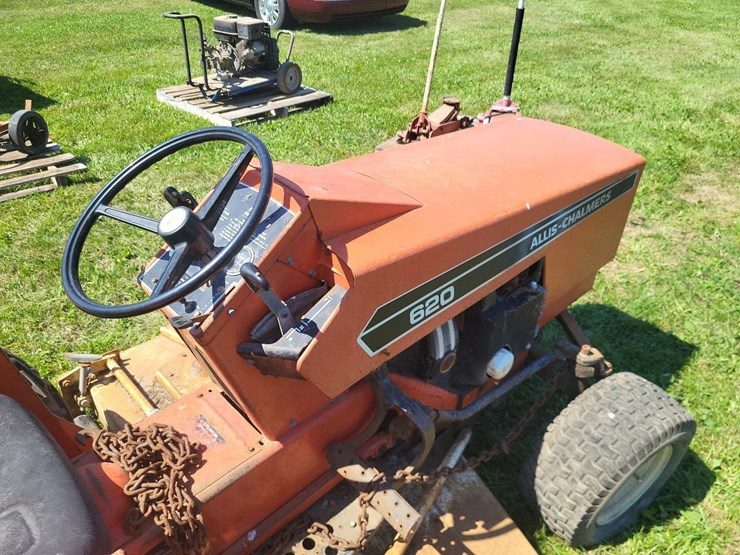 allis-chalmers-620-garden-tractor-w/mower-deck-image-28