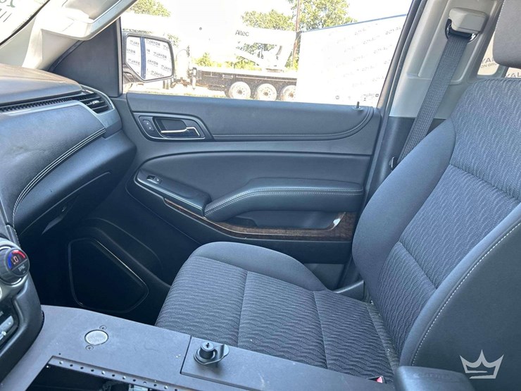 2019-chevrolet-tahoe-image-18