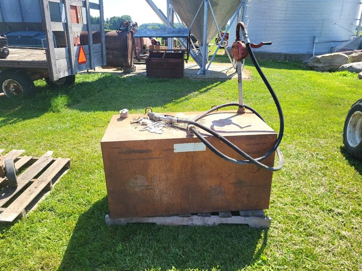gas-tank-w/hand-pump,-hose-and-nozzle-image-2