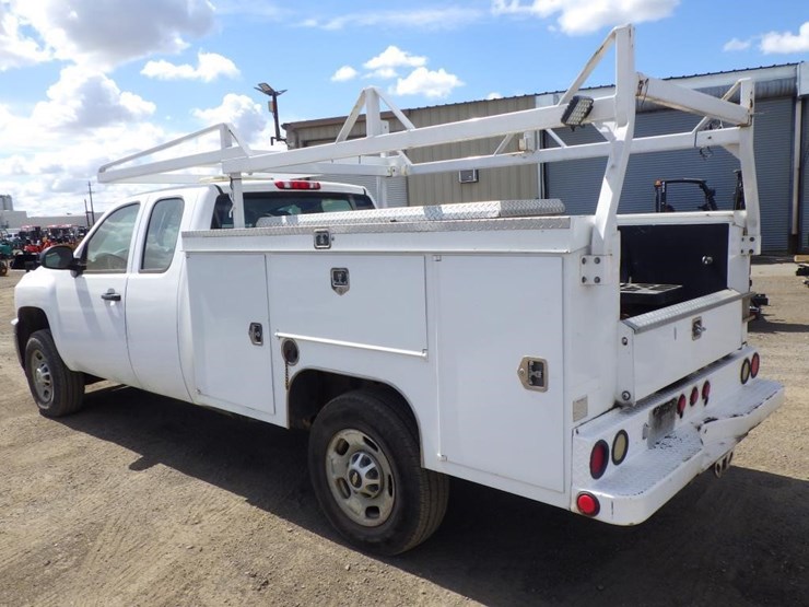 2011-chevrolet-2500-image-5