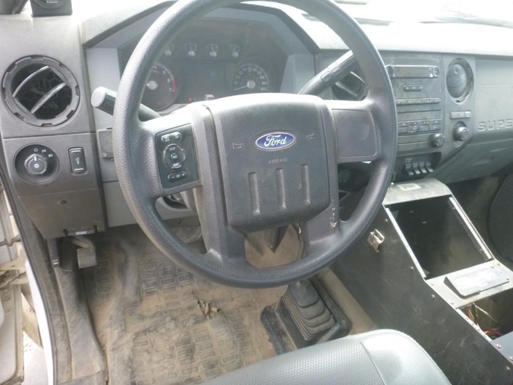 2014-ford-f350-image-17