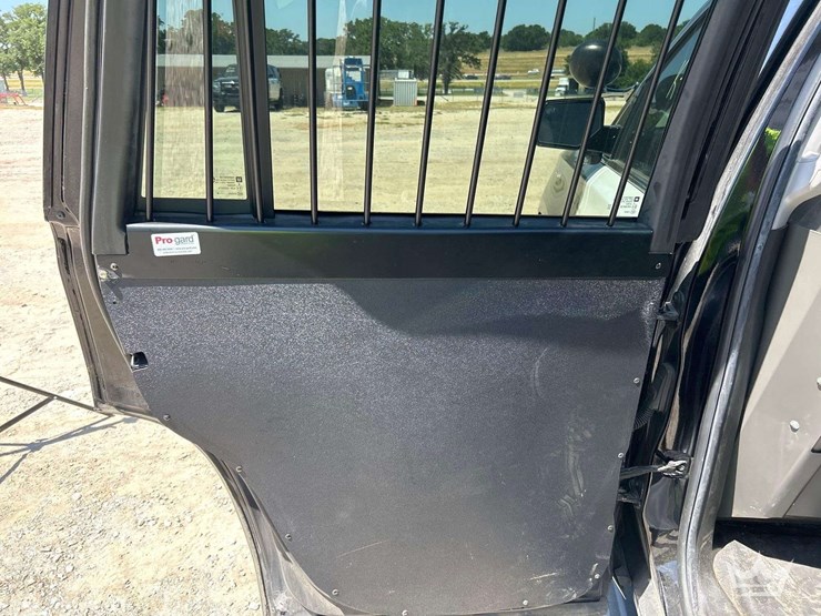 2019-chevrolet-tahoe-image-19