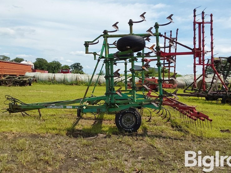 deutz-allis-27'-field-cultivator-image-8