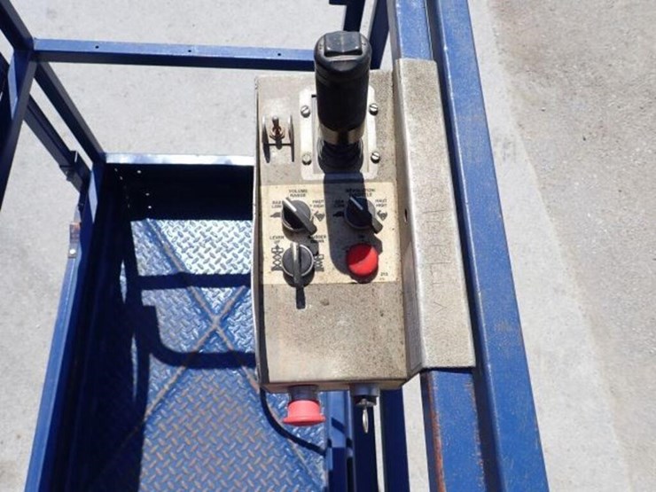1996-jlg-20-ft-scissor-lift-c0382740200025908-image-13