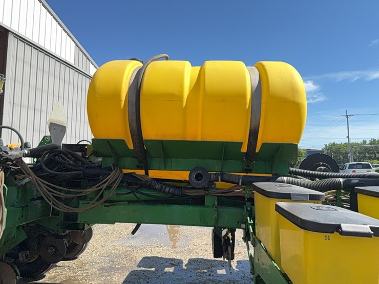 john-deere-1770-image-28