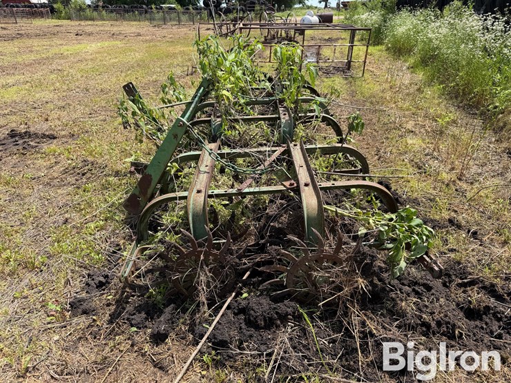 john-deere-3-section-rotary-hoe-image-8