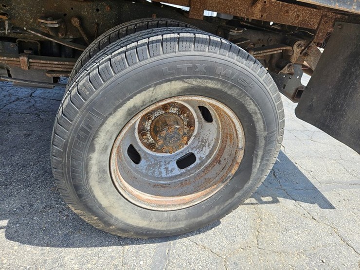 2013-ford-f350-image-33