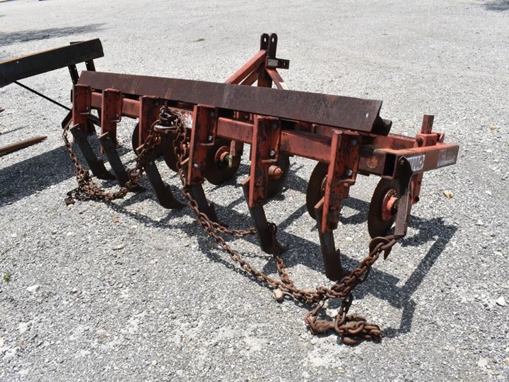 rhino-6-shank-pasture-aerator-image-2