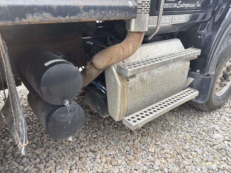 2018-western-star-4700-image-15